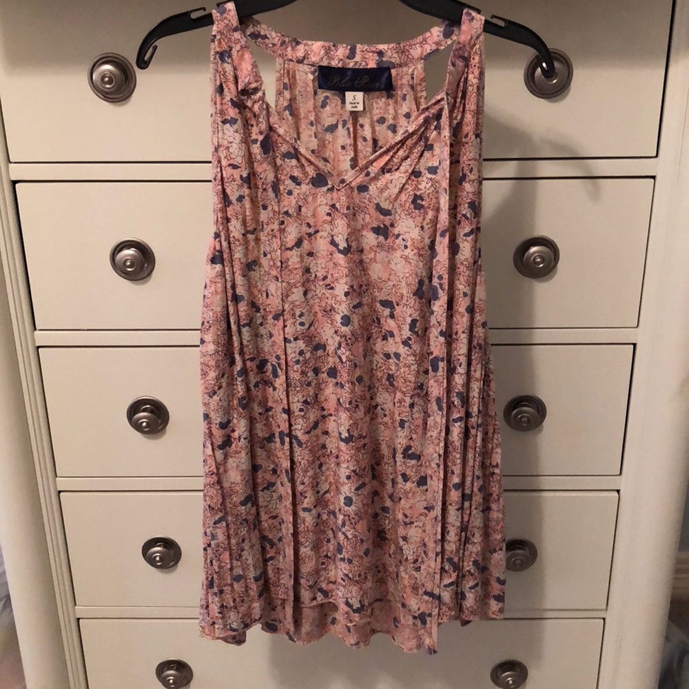 NWOT💐francesca’s floral blouse